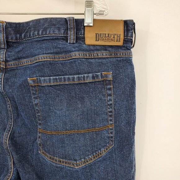 Duluth Trading Co Flex Weekender Trim Fit Men's Dark Wash Denim Jeans 42x30 - Picture 5 of 9
